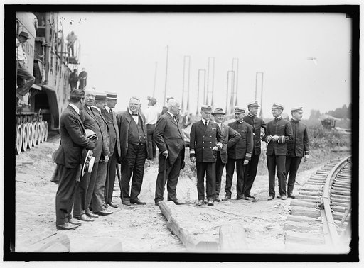 INDIAN HEAD, MD. NAVY PROVING GROUND. GROUP. ADM. EARLE, 6TH FROM RIGHT