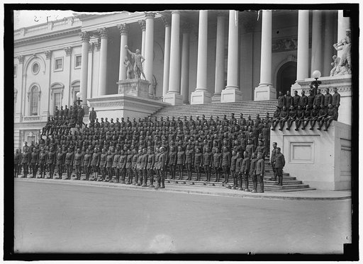 CAPITOL, U.S. VISITORS, ETC. MILITARY POLICE OF 1ST DIVISION ON STEPS