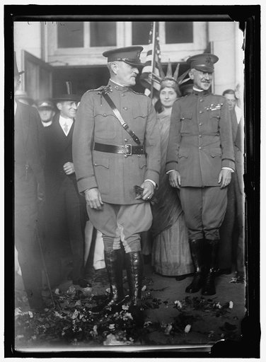 FIRST DIVISION, A.E.F. AMERICAN EXPIDITIONARY FORCES. PERSHING AND BAKER AT CENTRAL HIGH SCHOOL