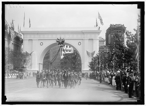 FIRST DIVISION, A.E.F. AMERICAN EXPEDITIONARY FORCES. MISCELLANEOUS VIEWS OF PARADE