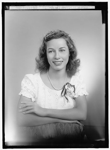 BRAMLETT, CHARLES W., MRS. PORTRAIT