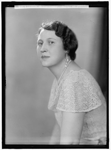 ROSS, W. ARTHUR, MRS. PORTRAIT
