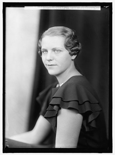 QUINN, FRANCES. PORTRAIT