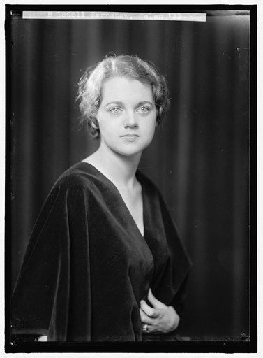 EARNSHAW, HELEN. PORTRAIT