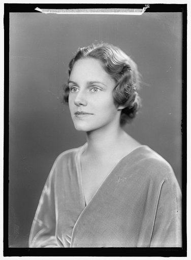 McNEIR, ELINOR. PORTRAIT