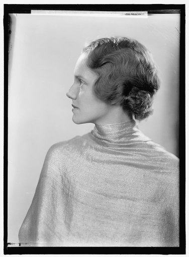 McNEIR, ELINOR. PORTRAIT