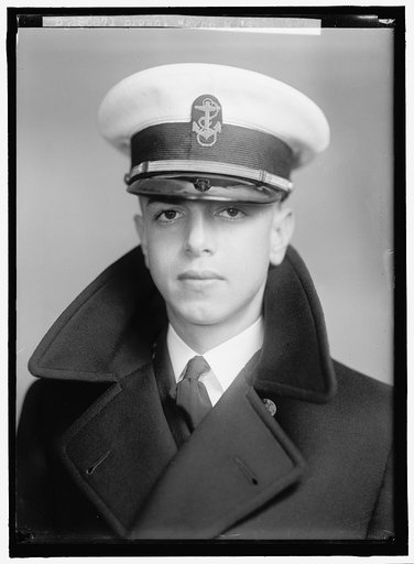 BROWN, WAYNE M. MIDSHIPMAN. PORTRAIT