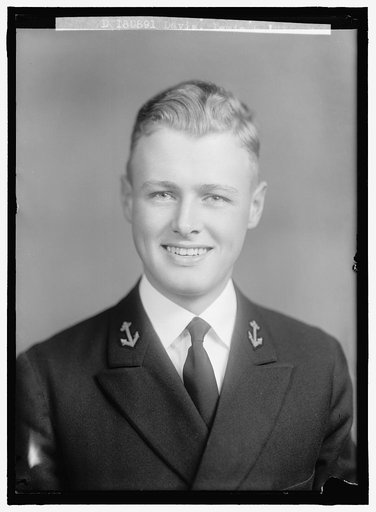 DAVIS, LEWIS O. MIDSHIPMAN. PORTRAIT