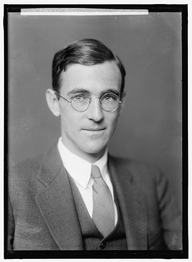 ELLIOTT, ROOT. PORTRAIT