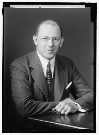 FISCHELIS, ROBERT. DOCTOR. PORTRAIT