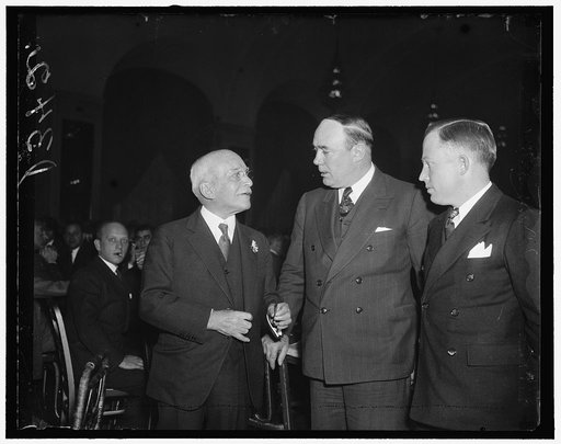 Big business at Industrial-Labor conference. Washington, D.C., Dec. 11. Big business was well represented at the Conference of Industry and Labor in the Capitol today. Here we see, left to right: Edward A. Filene, President of William Filene's sons of Boston; Maj. George L. Berry, the President's Co