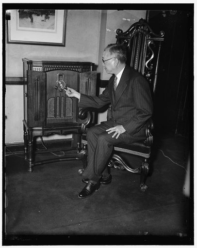 Chinese Ambassador listens to Kung broadcast from China. Washington, D.C., Dec. 17. The Chinese Ambassador to the United States, Dr. Sao-Ke Alfred Sze, as he listens to broadcast of Dr. H.H. Kung, Finance Minister and Acting Head of National Government in his radio talk on the seizure of General Iss
