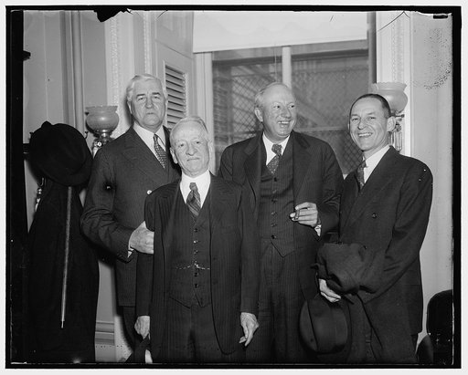 Uncle Sam's monetary brains. Washington, D.C., Jan. 7. The government's experts on money matters met with Senate and House leaders today to discuss legislation to be submitted to the 75th session of Congress. A discussion was made at the conference to extend the life of important federal monetary le