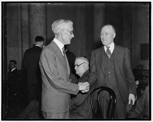Holds House Committee in contempt. Washington, D.C. Jan. 16. The Presidential candidate Lemke and his backer Dr. Townsend are shown as they conferred about the new Townsend Plan now to be called the 'General Welfare Bill'. Dr. Townsend who goes to court on Feb. 8 for contempt charges against him sai