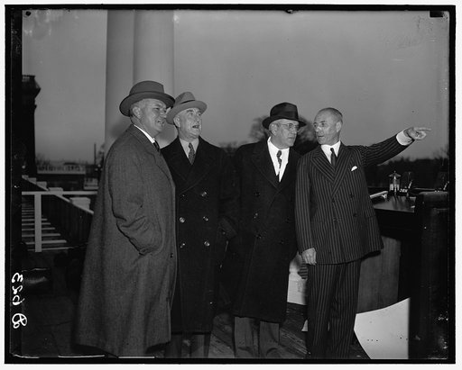 ...] Inspection of Inaugural stands