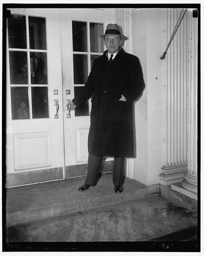 Resigns as Director of Federal Prisons. Washington D.C. Sanford Bates, who has resigned as Director of Federal Prisons, effective February 1, was received by President Roosevelt at the White House today. Bates is leaving the federal government, to become Executive Director of the Boy's Club of Ameri
