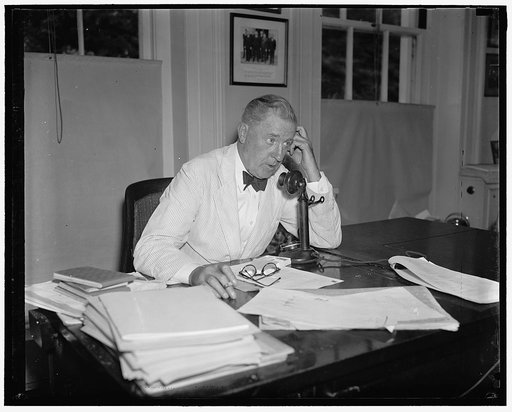 Former head of New York Stock Exchange before Senate Committee. Washington D.C. Richard Whitney; former President of the New York Stock Exchange, was the first witness as the Senate Committee investigating railroad financing reopened hearings today. After testifying of his buying activity in Allegha