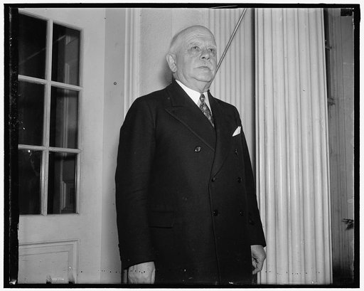 Bremer calls at the White House. Washington, D.C. Otto Bremer of St. Paul, Minn. who called at the White House today with a delegation of Minnesota politicians is shown at the White House. Bremer is the uncle of the Bremer that was kidnapped some time ago by the Karpis gang. Mr. Otto Bremer is a St.