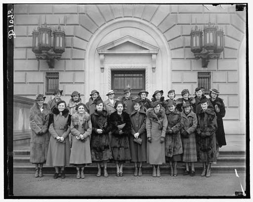 College students in Wash. see office Mrs. David C. Coker. Coker School. Kalinia Gardens, Harksville, S.C.