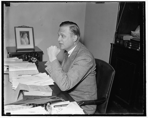 Gets house backing on sit down strike inquiry. Washington, D.C., April 3. The first member of Congress to raise his voice against what he called an "unlawful action" by a labor group, Rep. Martin Dies, Democrat of Texas, has introduced a resolution in the House for a congressional inquiry into the s