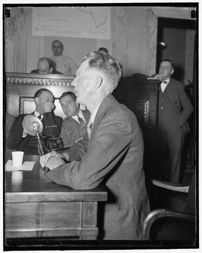 UMW worker before Civil Liberties. Washington, D.C., April 21. James Westmoreland from Harlan County, Ky., appeared before the Civil Liberties Committee at the Capitol and told how the Harlan County Coal Company had discharged men, approximately 75 men, for union activity. Westmoreland also said com