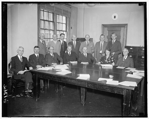 Hatchery Tribune. Left to right: Dr. S.A. Jones, Division of Crop [...] estimates; Berley Winton, Bu. of Animal Industry [...] Div. of Crop and Livestock Estimates; S.J. [...] A.I., Beltsville; H.l. Shrader, [...] of Animal [...]ordon Sprague, Div. of Dairy and Po[...] Prod., 4/20/1937