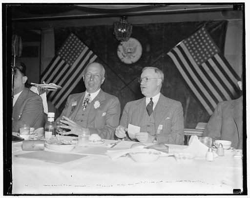 Incoming and outgoing. Washington, D.C., April 29. Harper Sibley (left), returning President, and George H. Davis, newly named head of the United States Chamber of Commerce, pictured as they lunched together between sessions of the annual meeting. Mr. Davis is a banker and farmer of Kansas City, Mo.
