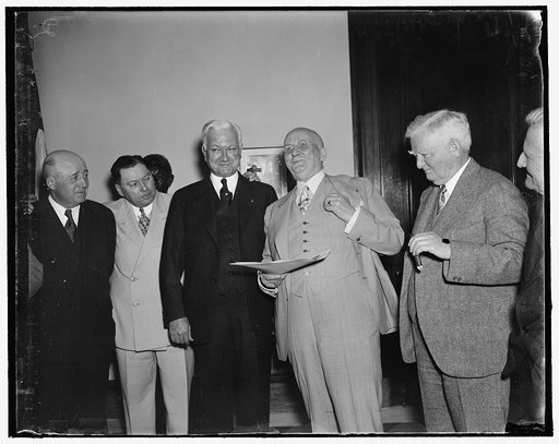 Flanagan. L to r: Rep. Sam Rayburn, Roy Miller, Capt. J.W. Flanagan & Vice Pres. Garner, 5/5/1937