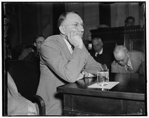 Poor memory. Washington, D.C., April 30. Testifying before the Senate Civil Liberties Committee today, George S. Ward, Secretary of the Harlan County (Ky.) Coal Operators Association, said he had been "very careful" not to know what his "chief deputy" did with the association's expense money. The "c