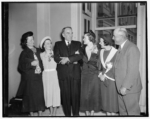 Speaker greets southern beauties. Washington, D.C., May 14. Past and present beauty queens of South Carolina were given a warm welcome by Speaker Bankhead when they visited the Capitol today. In the photograph, left to right: Rosemary Reilly, "Miss Charleston of 1936," Helen Libby, this year's "Miss