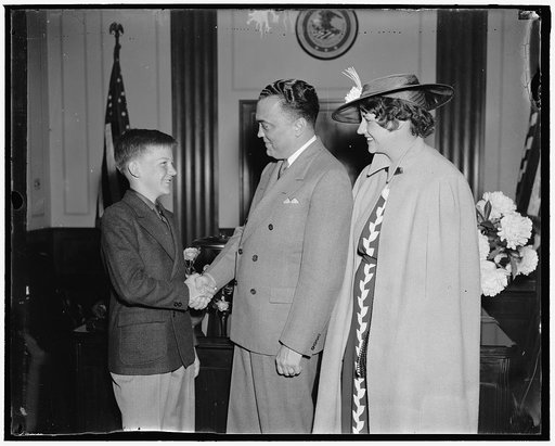 Spelling bee contestants with J. Edgar Hoover, 5/26/37