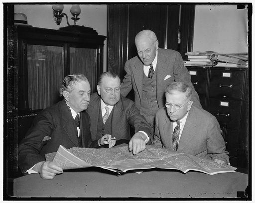 Study plans for new Capitol auditorium. Washington, D.C., April 30. The downpour of rain during the last inaugural ceremonies has resulted in congressional action creating the Capitol Auditorium Commission in efforts to have constructed an auditorium in which to hold indoor inaugurations or great na