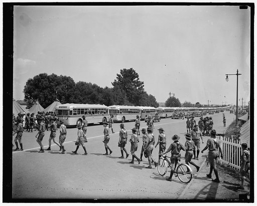 Boy Scouts sightseeing in buses