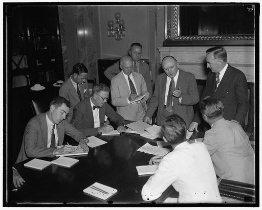 Legislation for sugar industry to be put up to President Roosevelt. Washington D.C., July 28. At a meeting today of 23 senators who are united in a drive to enact legislation for the sugar industry at this session of Congress, it was decided to send a committee to the White House to put the question