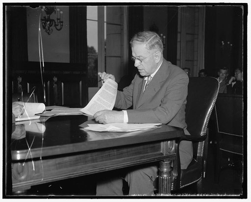 Sec. Ickes