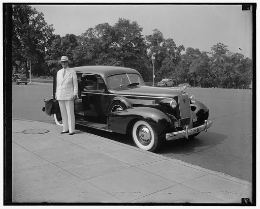 California Senator. Washington, D.C., Aug. 19. Senator William Gibbs McAdoo, of California, arrives at the Capitol for his days duties