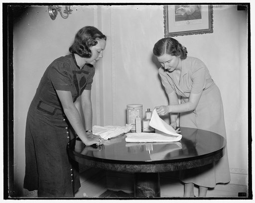 Folding diapers