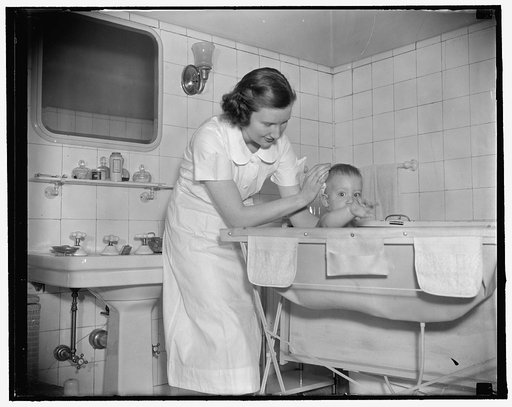 Baby's bath