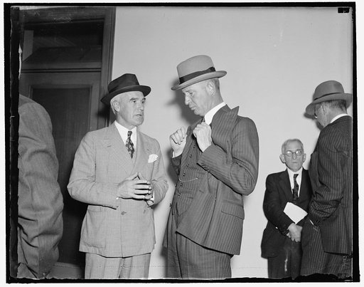 The Winners! Washington, D.C., Sept. 15. Capt. Roger Williams, (left) Vice President of the Newport News Shipbuilding and Dry Dock Co., whose bid of $17,500,000 for the construction of the proposed new vessel to replace the Leviathan in the North Atlantic, was found to be t lowest when the bids were