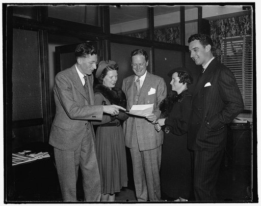 Young republicans meet with chairman. Washington, D.C., Sept. 27. The Young Republicans had their inning today when they met with chairman John Hamilton to plan a course of strategy for the 1938 Congressional Elections. Here we see, left to right: Ronald Bridges, State Chairman for Young Republican 
