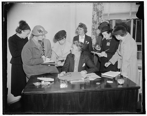 Holds first press conference. Washington, D.C., Oct. 5. Shortly after assuming office today as Special Assistant to Chairman Hamilton in Charge of Women's Activities, Miss Marion Martin, Republican National Committeewoman from Maine, outlined to women reporters the stand of the Republican Party on c