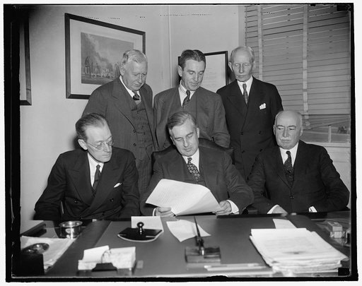 New battleship design board. Washington, D.C., Oct. 8. A special advisory board on battleship plans, which was recently named by Secretary of the Navy Swanson, held their initial meeting at the Navy Department today. The board will be charged with obtaining for the Navy Department the advice of outs