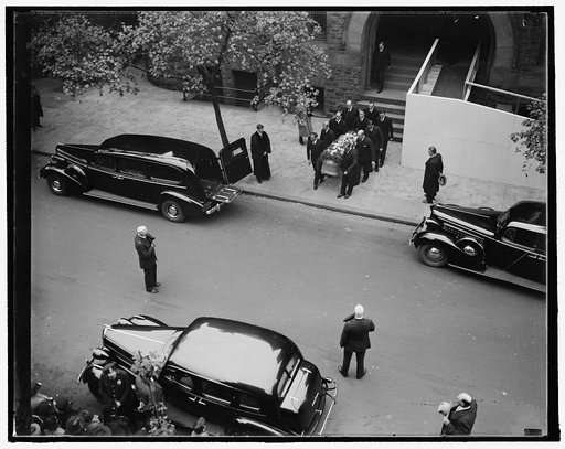Last rites for wife of WPA Administration. Washington, D.C., Oct. 9. With President and Mrs. Roosevelt and administration leaders among the mourners, funeral services were conducted for Mrs. Harry Hopkins, wife of the WPA Administrator, today at the Mt. Pleasant Congregational Church. This photo sho