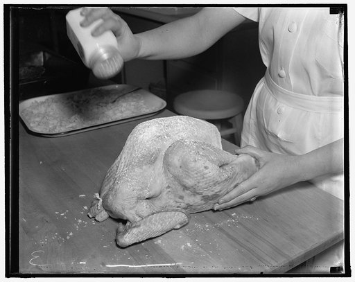 Correct way to bake turkey. (3) flour is sprinkled on the turkey, after salt and butter have been applied and the bird sewed up