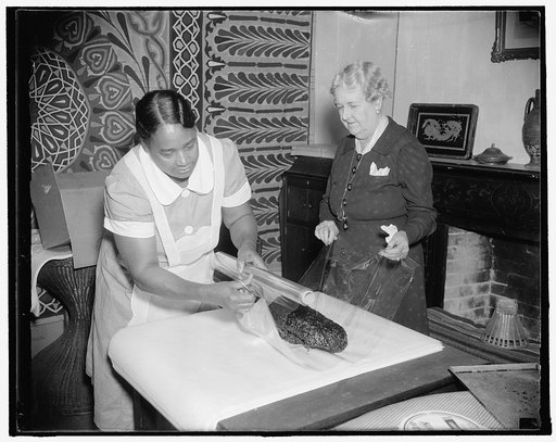 Virginia style ham. [...] did Mrs. Mark Bristol. [...]ze when she baked Virginia style. a couple of hams for friends a few years ago that would eventually develop into a lucrative business for her. The flavor of the hams so intrigued the friends that they passed the word on to others and as a result