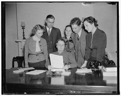 Staff welcomes Junior Alabama senator on return to Capitol. Washington, D.C., Nov. 13. Senator Dixie Bibb Graves of Alabama, who named to fill the Senate seat formerly held by Associate Justice Hugo L. Black, returned today for the special [session] which convenes on November 15. She is shown with m