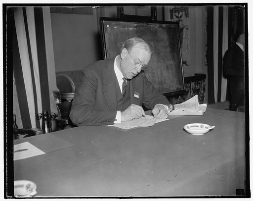 Mayor of Boston. Washington, D.C., Nov. 15. Frederick W. Mansfield, Mayor Of Boston, presided today at the opening session of the Third Annual Mayors Conference today at the Mayflower Hotel. Mayors of 150 cities were in attendance. 11/15/37