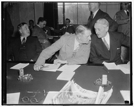 Senate oldsters. Washington, D.C., Dec. 1. Both over 70, Senator Herbert E. Hitchcock, (left) of South Dakota at [...] and Senator William Gibbs McAdoo of California, 74, are two of the eldest and hardest working members of the United States Senate. Both are natty dressers and their looks certainly 