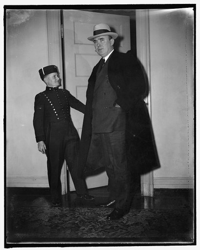 Arrives at meeting of Green and Lewis. Washington, D.C., Dec. 2. Senator George L. Berry, of Tennessee, enters the room at the Willard Hotel where CIO Head John L. Lewis and A.F. of L. President William Green were holding their peace meeting today. Leaving the room shortly after Berry assured report