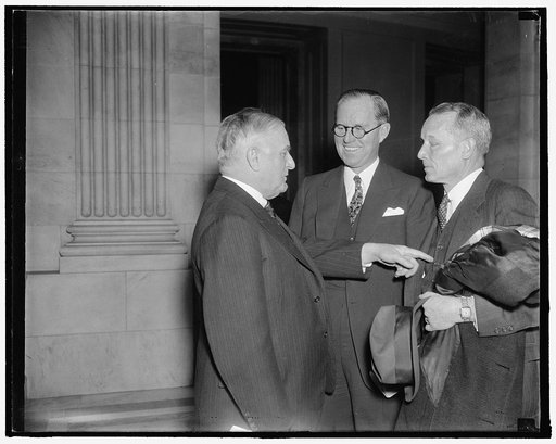 Maritime head urges stabilization of employer-employee relationship . Washington, D.C., Dec. 8. Appearing before the Senate Education- Labor and Commerce Committees today, Chairman Joseph P. Kennedy of the U.S. Maritime Commission, urged stabilization of employer-employee relationship in the Merchan